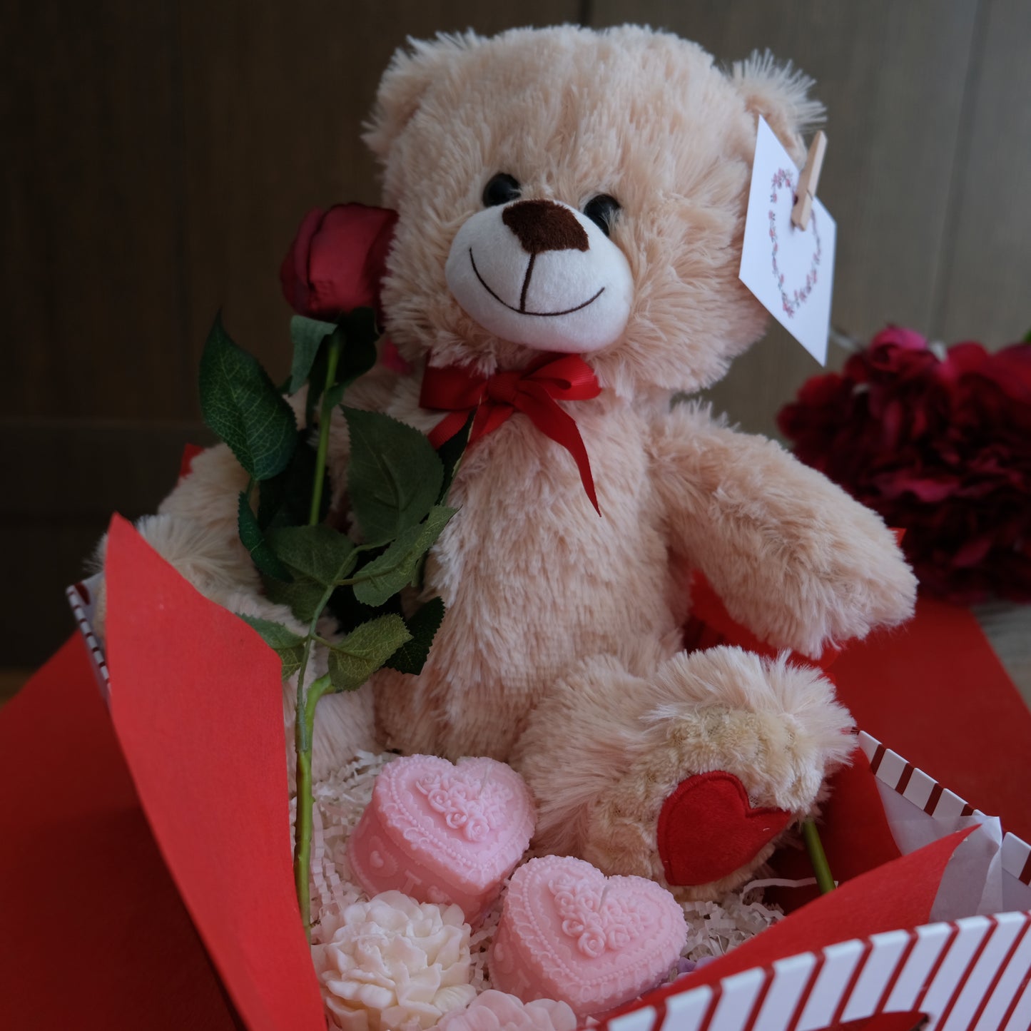 Medium Teddy Valentine Hamper