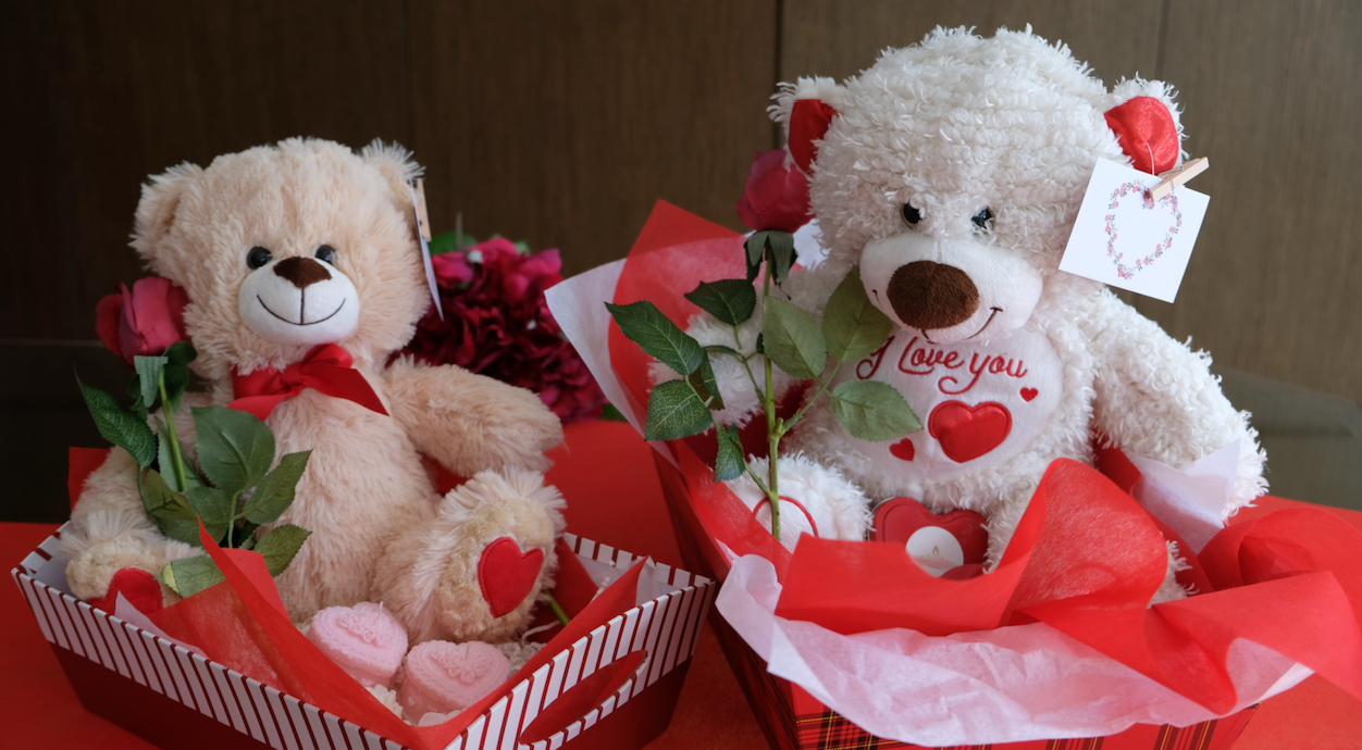 Large Teddy Valentine Hamper