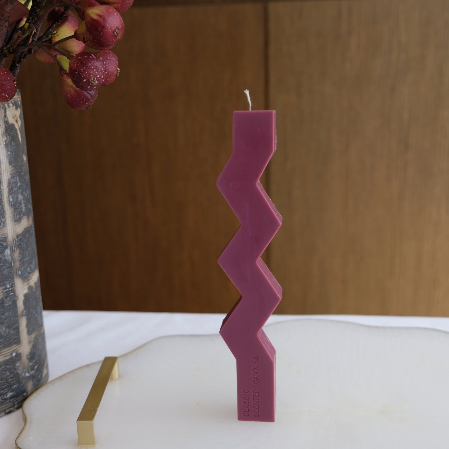 Zig zag pillar